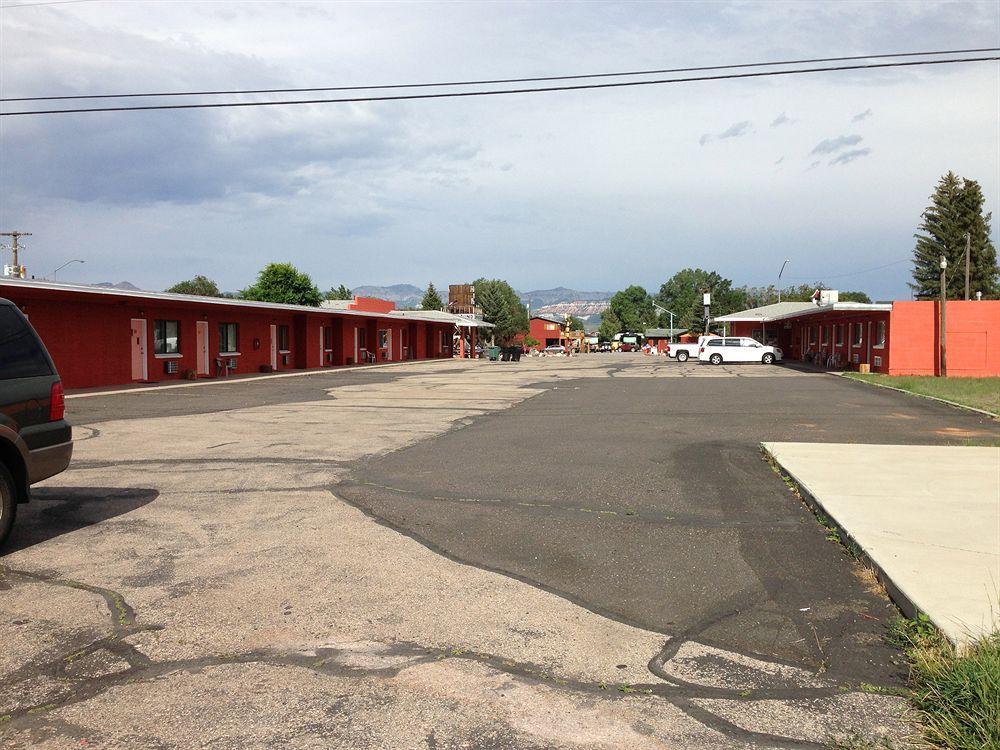 Bryce Way Motel Panguitch Extérieur photo